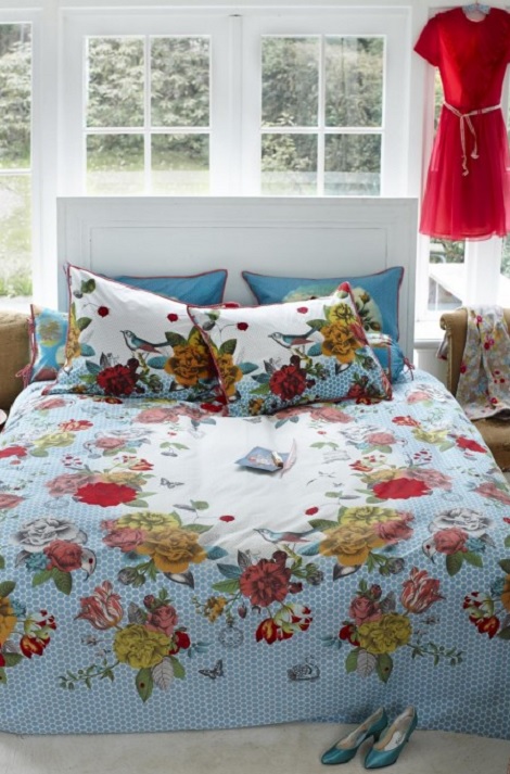 Pip flower bouquet overtrek, kleur bleu,pipstudio,slaapkenner theo bot,bloemen dessin,vogels.
